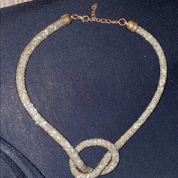 Fashion  statement twist necklace - Picture 3 of 9